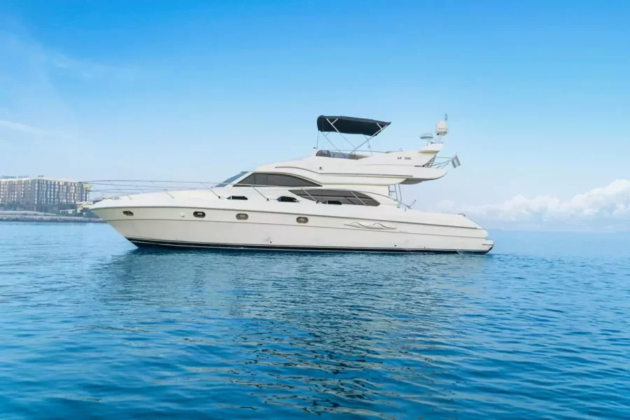 Azimut Yacht